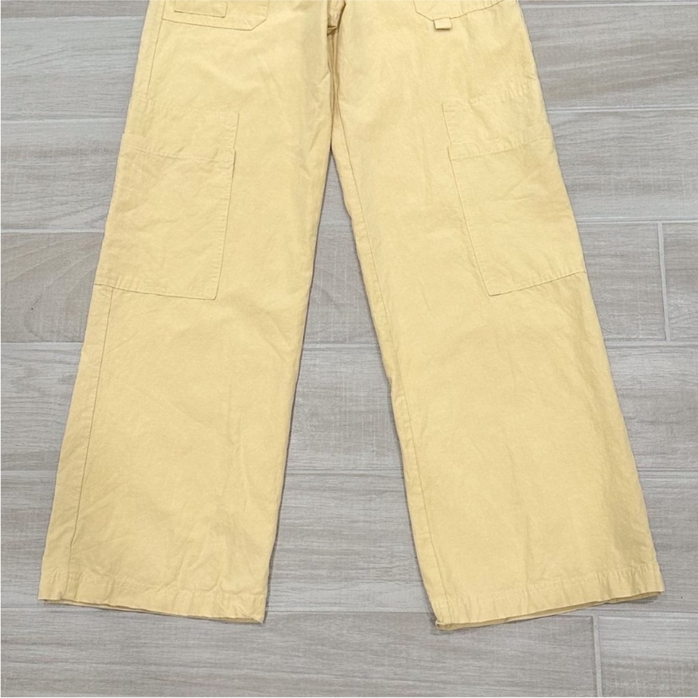 Zara matching 2 piece coord set butter pale light yellow cargo pants, ruched top - Picture 6 of 9